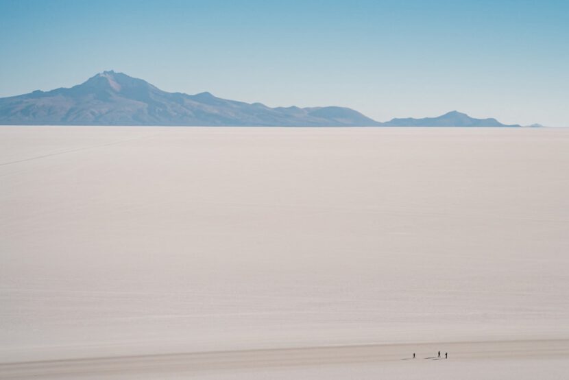 026 salar de uyuni sunrise