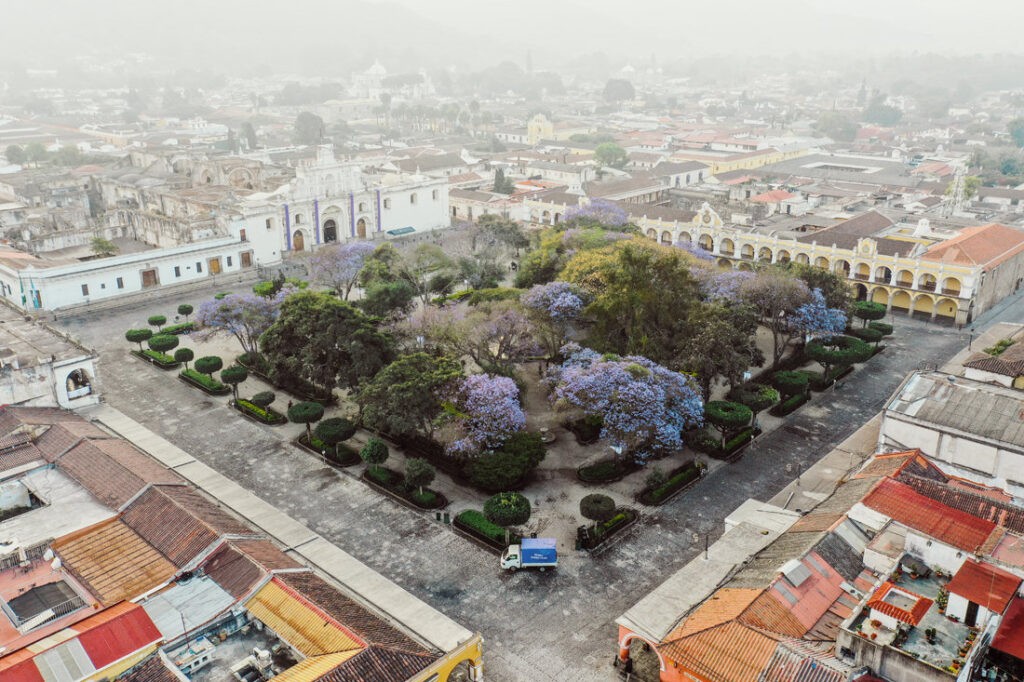 001 antigua historic town guatemala drone 1024x682 - Antigua (Guatemala) von oben