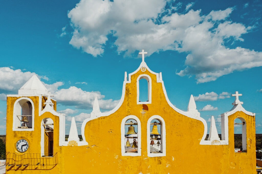 002 mexiko tempel yucatan 1024x682 - Alte Tempel auf Yucatan und die gelbe Stadt Izamal