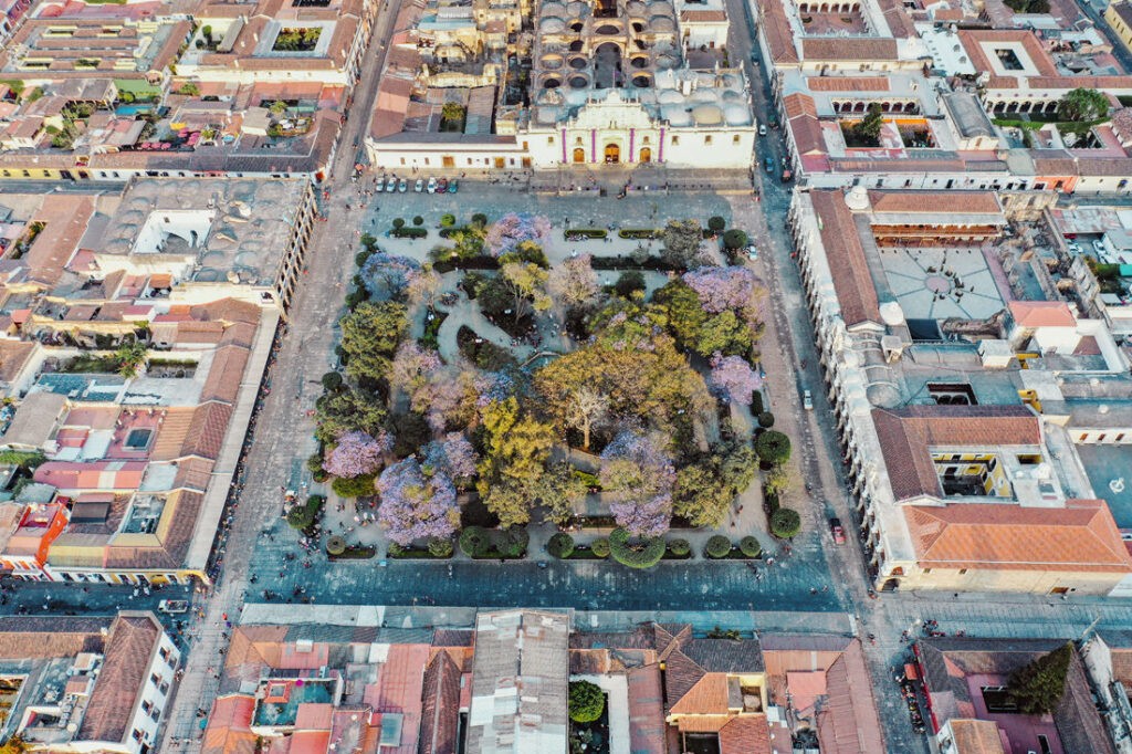 012 antigua historic town guatemala drone 1024x682 - Antigua (Guatemala) von oben