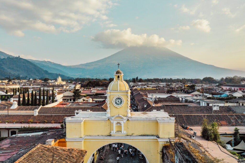 014 antigua historic town guatemala drone 1024x682 - Antigua (Guatemala) von oben