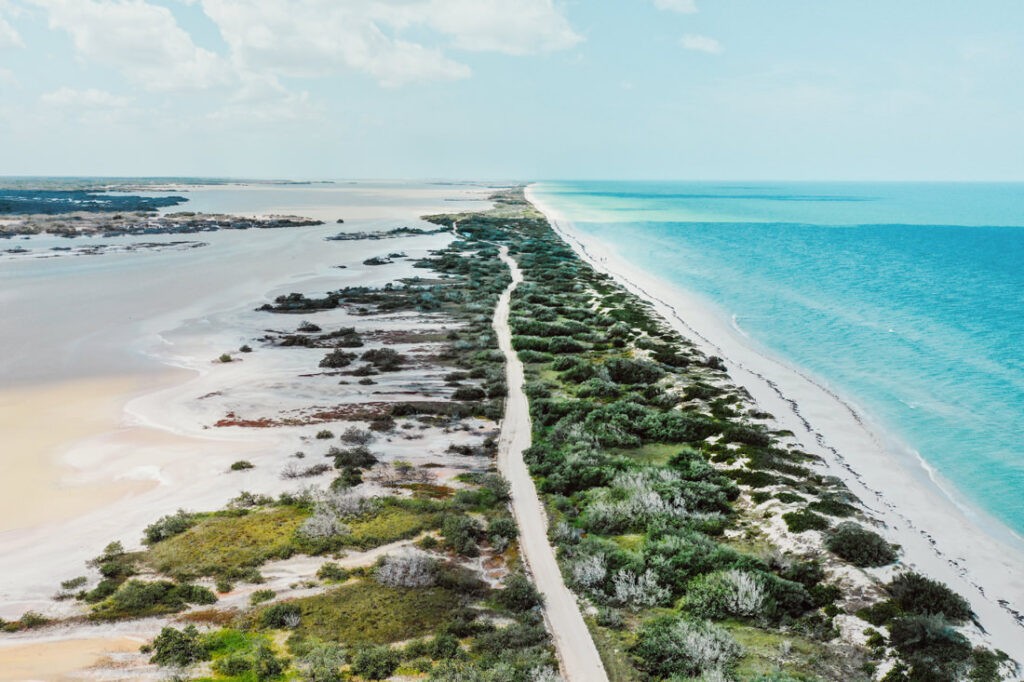 019 strand yucatan salzfelder elcuyo 1024x682 - Strand und Salzfelder in Yucatan