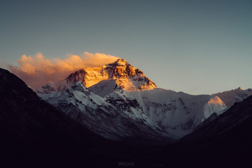 mount everest rongpu monastry sunset 0025